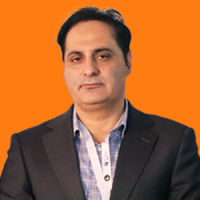 حاکباز، مشاور حمل‌و‌نقل و لجستیک بین‌المللی اتاق بازرگانی تهران و هم‌بنیان‌گذار شرکت فوروارد