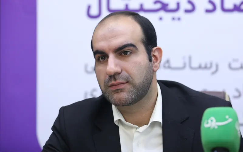 صادق سازگاری مدیر امور حقوقی اتاق اصناف ایران