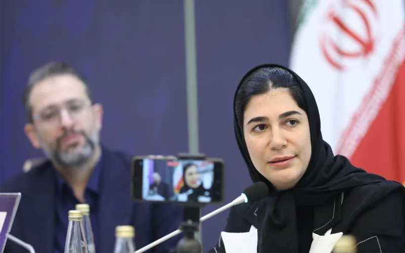 نگین انصاری کارشناس ارشد حقوقی تپسی